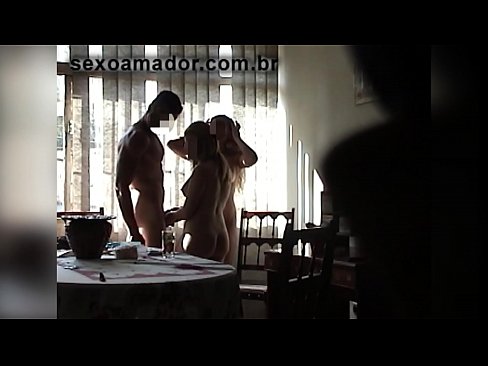 ❤️ Секс приятели канят гигантски мъж и тройка с него ❤❌ Ебане видео в bg.yourxxxvideos.ru ☑